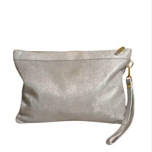 Laura Di Maggio Elegant Silver Clutch with Wristlet Strap Metallic Bag